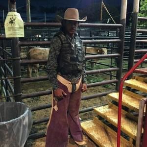 Meet your Posher, Eduardo